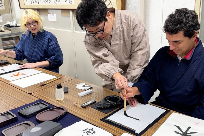 Tokyo: Calligraphy Workshop & Original T-Shirt Creation