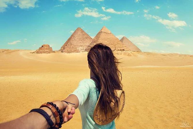 Tour in Cairo 2 Days Pyramids Museum and Hotel - Hurghada - Day One Itinerary