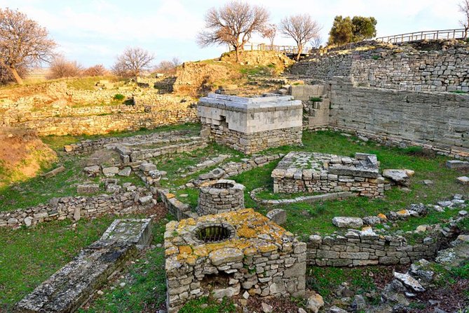 Tour of Ancient Troy & Its Legend ( Daily Tour From İStanbul )