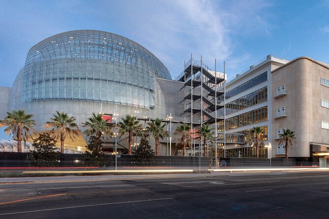 Tour of Hollywood, Sunset Blvd, Farmers Market, Miracle Miles and Beverly Hills - Explore the Iconic Sunset Boulevard