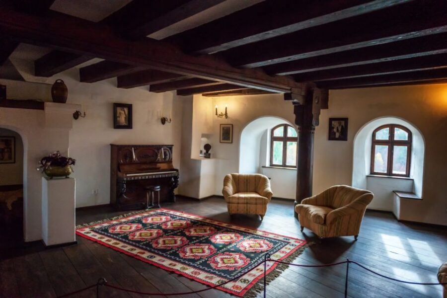 Transylvania Tour: Draculas Castle, Peles Palace & Brasov