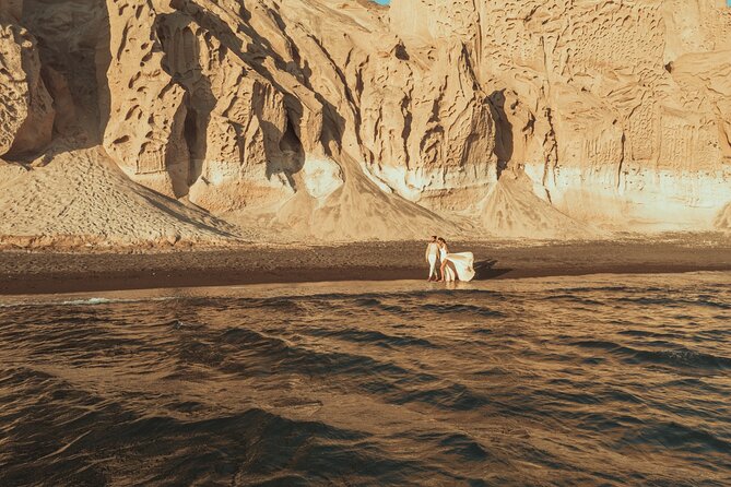 Trash The Dress in Santorini