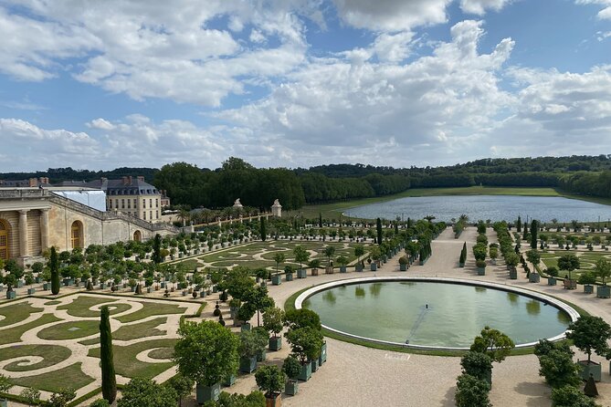 Versailles Palace Priority Access Guided Tour – Small Group