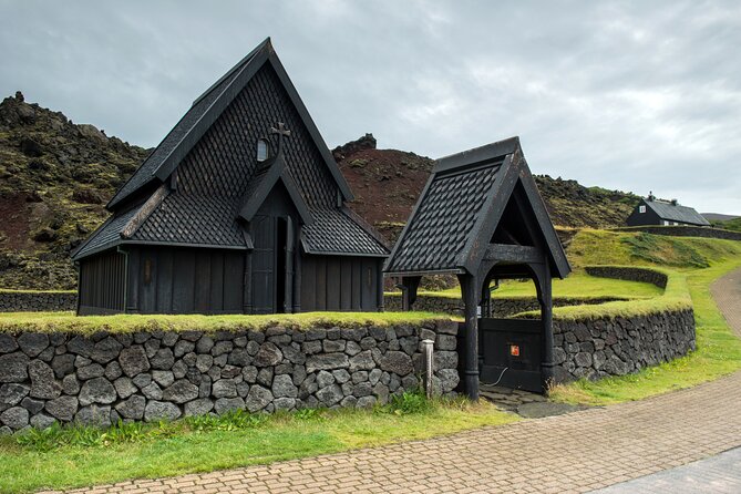 Vestmannaeyjar, Puffins & Volcanoes Small Group Day Tour