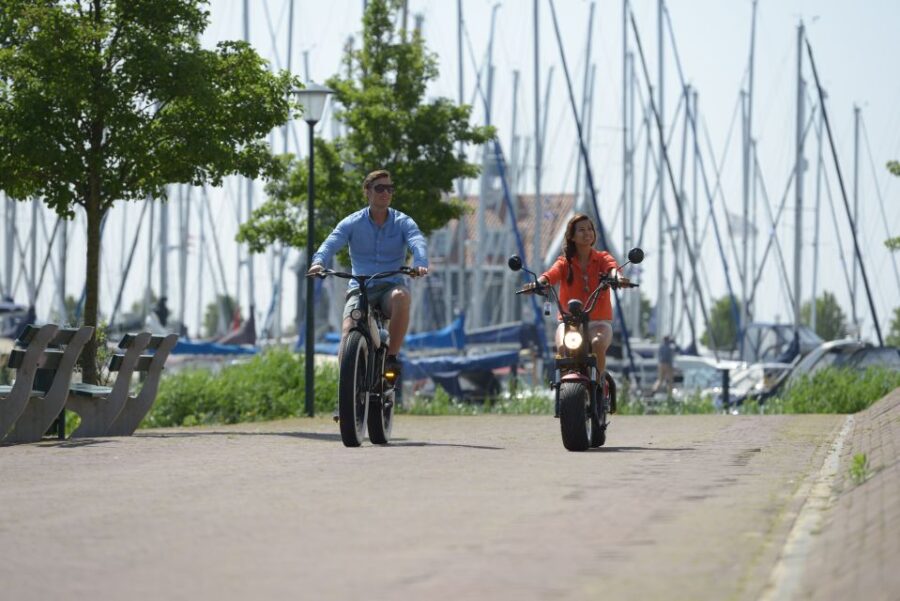 Volendam: E-Scooter Rental