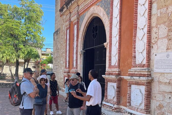 Walk Through the Colonial Zone of Santo Domingo, ALL INCLUSIVE Plan