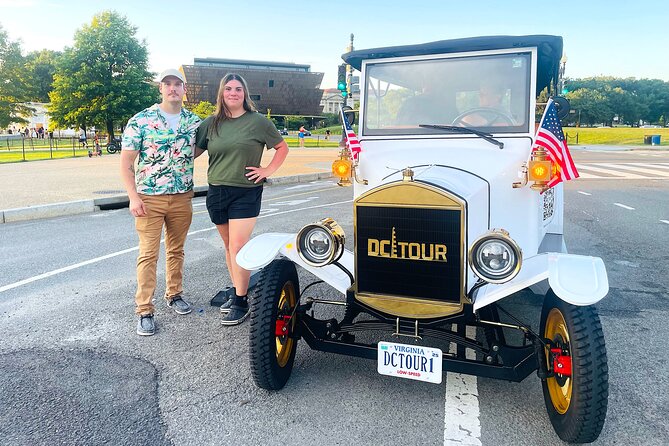 Washington DC Sightseeing Tour by Electric Cart or Vintage Car