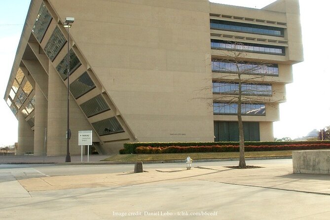 Welcome to Dallas: Private Half-Day Walking Tour