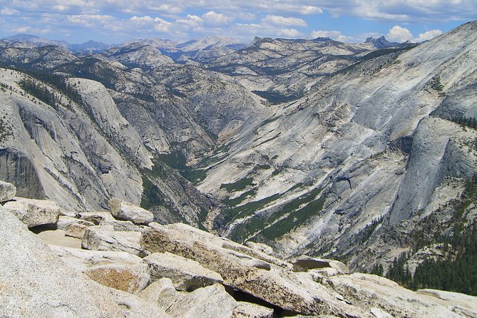 Yellowstone Rocky Mountain Explorer: A Review