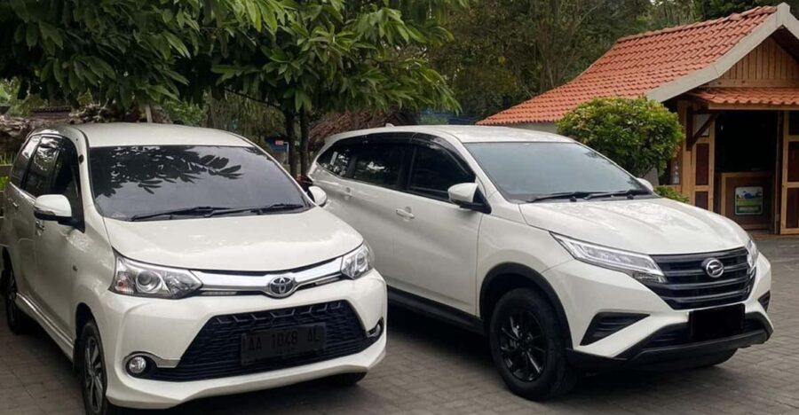 Yogyakarta: Private Car Charter With Pick up & Driver - Activity Overview