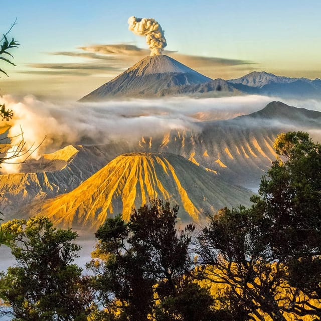 Yogyakarta to Bali: Borobudur, Prambanan, Bromo, Ijen, Tumpak Sewu