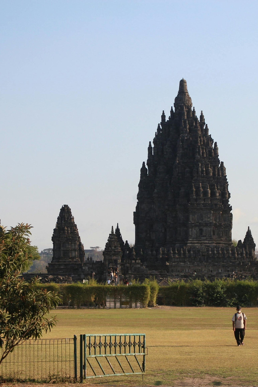 Yogyakarta:(EntranceTicketOnly)Borobudur&PrambananTempleTour