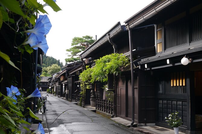 1-Day Shirakawago & Takayama Tour (Round Trip From Kanazawa) - Inclusions and Costs