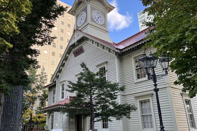 1-Day Walking Tour in Sapporo Historical Sights - Meeting and Pickup