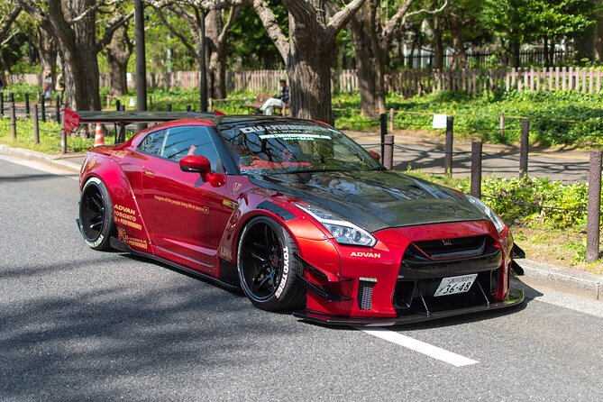 1 Hour Tokyo Tour in Liberty Walk Nissan GTR - Meeting and Pickup