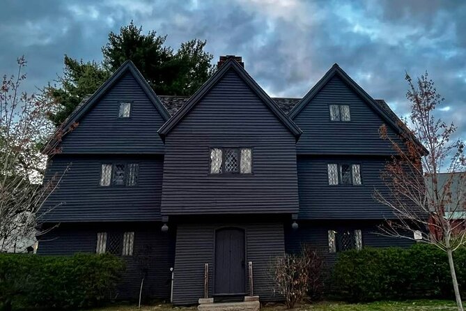 1692 Salem Day Tour - Exploring the Salem Witch Trial Memorial