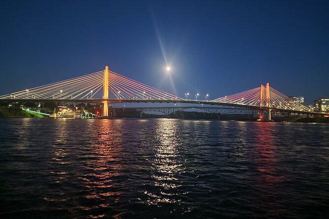 2-Hour Sunset River Cruise on the Stunning Willamette River - Inclusions