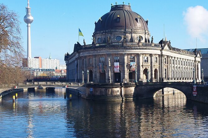 3 Days Private Guide Berlin -By Walking and Public Transport - Day 1: Exploring the Historical Highlights of Berlin