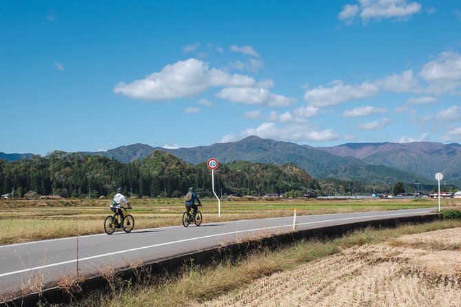 3 Hour Cycling Tour in Kakunodate - Inclusions