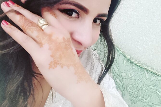 3-Hour Private Full Moroccan Henna Art and Temporary Henna Tattoo Experience - Accessibility Features