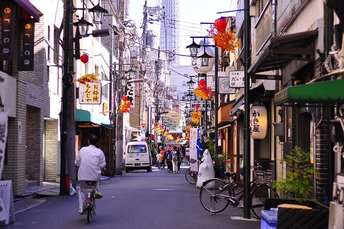 3 Hour Private Walking Tour at Tsukiji Savoring Culinary Delights - Meeting and End Points