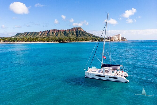 3hr Luxury Private Sailing Catamaran in Waikiki for 1 to 6 People - Inclusions and Amenities