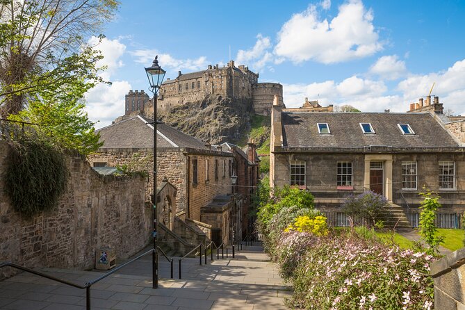 4 Hour Walking Tour Around Old Edinburghs City Wall - Meeting and Ending Points