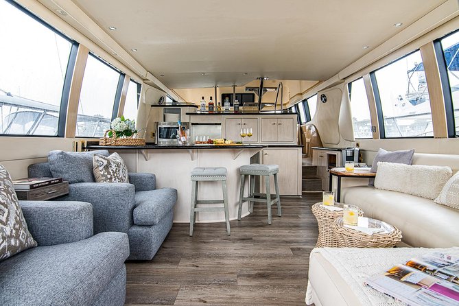 60 CARVER Yacht Rental Review - Rental Pricing and Booking