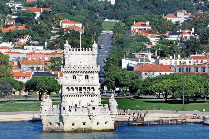 8-Day Guided Tour From Santiago to Lisbon - Cultural Experiences