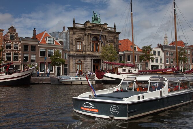 90 Minute Cheese and Wine Cruise Through the Canals of Haarlem - Inclusions and Amenities