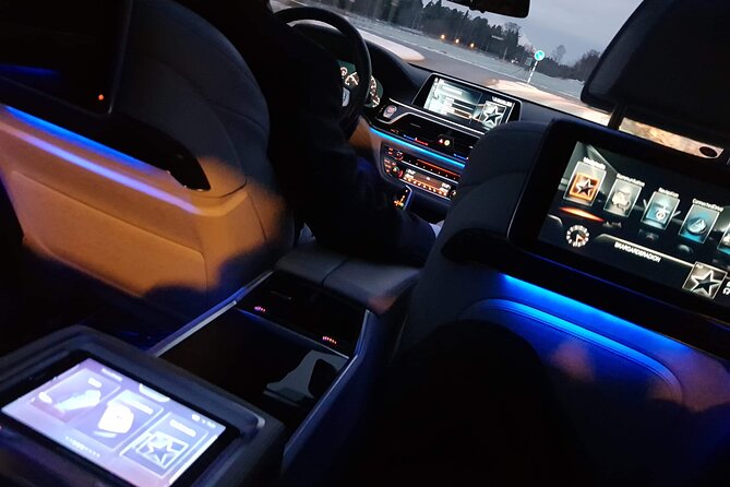 Airport Limousine Transfer: Arlanda Airport to Seaport in Stockholm 1-3 Passengers - Included in the Transfer