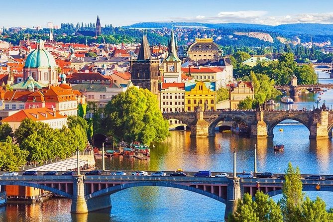 Airport Transfer: Vienna to Vienna Airport VIE by Luxury Van - Pricing Information