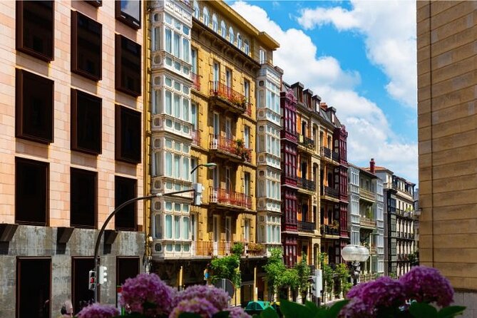 Bilbao : Private Custom Walking Tour With a Guide (Private Tour) - Meeting and Pickup Details
