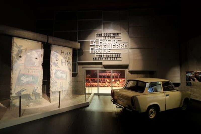 Caen: Memorial Museum Entrance Ticket - Museum Experience