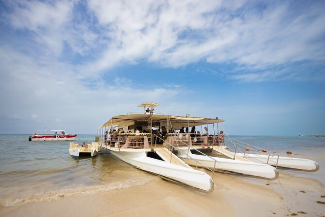 Celebrate Your Wedding in Punta Cana on a Private Boat - Customized Celebration Package Inclusions