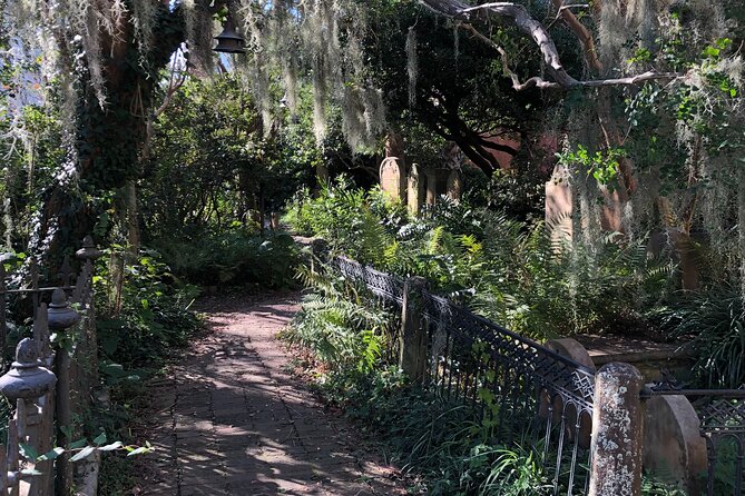 Charleston Family & Child-Friendly Nighttime Ghost Tour With Unitarian Graveyard - Inclusions