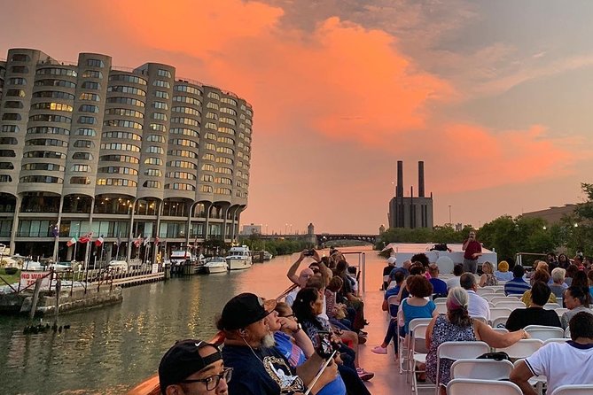 Chicago River 90-Minute Architecture Boat Tour - Meeting Point and Logistics