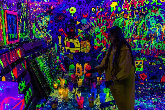Chicago Shot Of Art After Dark - Meeting Point