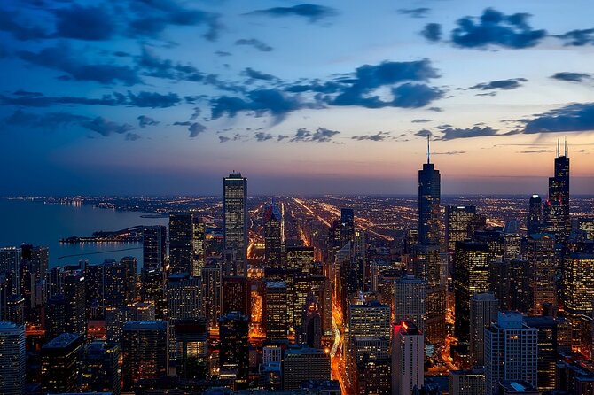 Chicago Small-Group Night Tour With Skydeck and Boat Cruise - Exploring the Skydeck