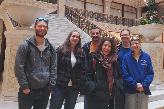 Chicago Winter Loop Walking Tour With Indoor Stops - Meeting and End Points