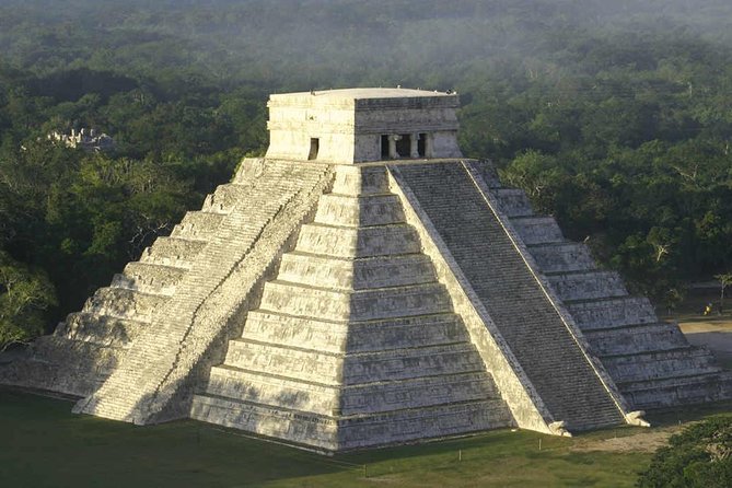 Chichen Itzá, Cenote Ik Kil and Cobá Reduced Group - Chichén Itzá Highlights