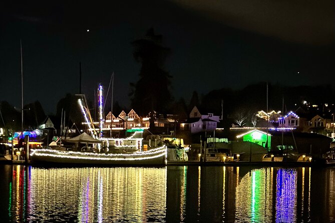 Christmas Lighted Boat Cruise Review - Highlights of the Cruise