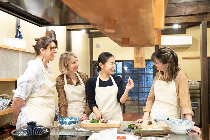 Cooking Class for Ramen and Gyoza in a Quite Old Osaka House - Meeting and Pickup Information