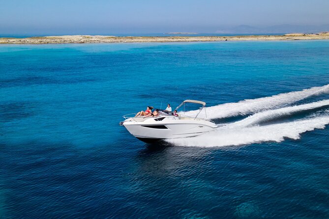 Cranchi E30 Private Boat for 10 Pax for 8 Hours in Ibiza - Included Amenities