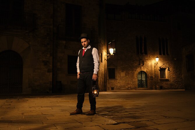 Dark History and Legends Night Walk of Gothic Quarter - Meeting and End Points