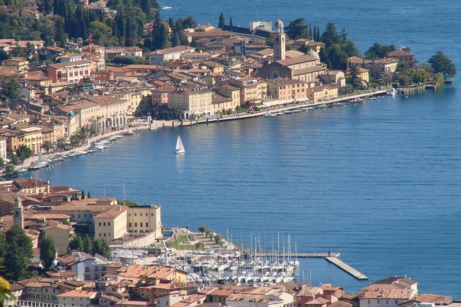 Discovering Lake Garda, Between Salò and Gardone - Charming Gardone Riviera