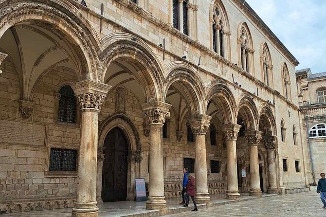 Dubrovnik Old Town From Montenegro (Private Tour) - Explore the Historic City Walls