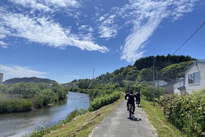 E-MTB Ride Tour in a Town at the Foot of the Hidaka Mountains - Cycling Experience