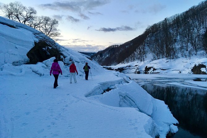 Early Morning Fantasy Snow Crossing Experience - Morning Coffee and Warm-up