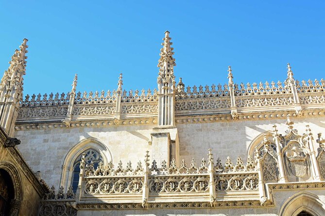 Enchanting Granada: A Self-Guided Audio Tour - Admiring Moorish Architecture